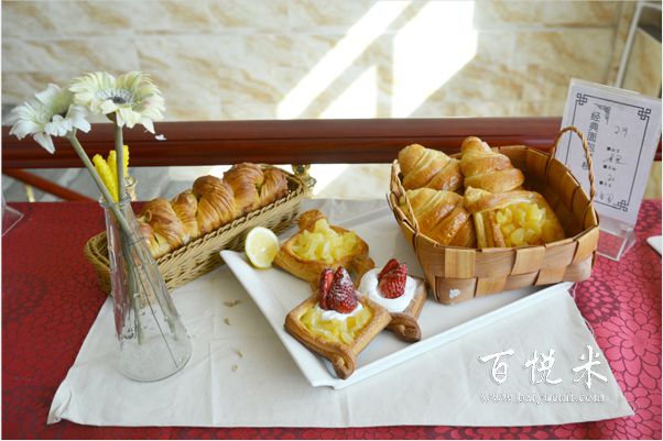 學(xué)西點(diǎn)創(chuàng)業(yè)發(fā)展趨勢(shì)好么？如何開(kāi)一家有特點(diǎn)的烘焙店呢？